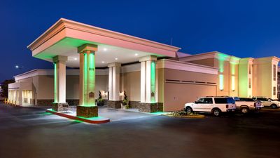 Holiday Inn Hotel & Suites North