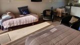 Cornwall Park Motel Room