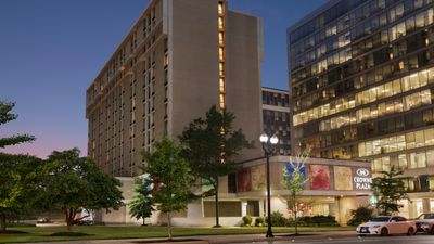 Crowne Plaza Washington National Airport