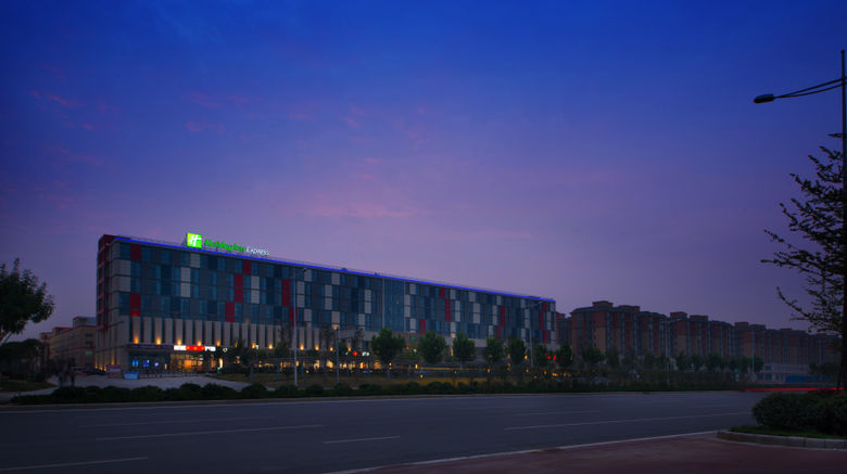 <b>Holiday Inn Express Zhengzhou Airport Exterior</b>. Images powered by <a href="https://leonardo.com/" title="Leonardo Worldwide" target="_blank">Leonardo</a>.