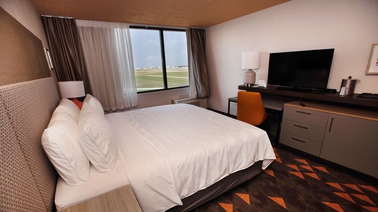 <b>Holiday Inn Houston-Hobby Arpt Room</b>. Images powered by <a href="https://leonardo.com/" title="Leonardo Worldwide" target="_blank">Leonardo</a>.