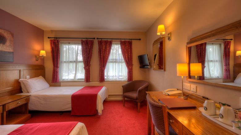 <b>The Brentwood Hotel Room</b>. Images powered by <a href="https://leonardo.com/" title="Leonardo Worldwide" target="_blank">Leonardo</a>.