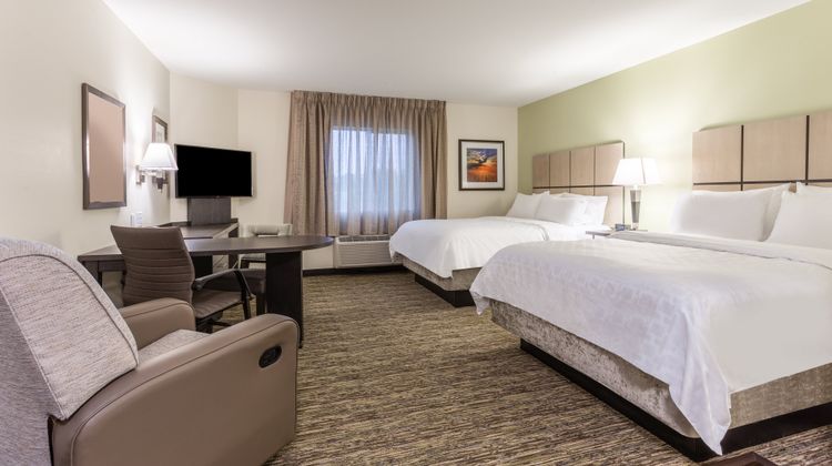 Candlewood Suites Davenport Room