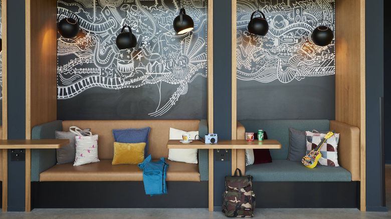 <b>Moxy Birmingham NEC Lobby</b>. Images powered by <a href="https://leonardo.com/" title="Leonardo Worldwide" target="_blank">Leonardo</a>.