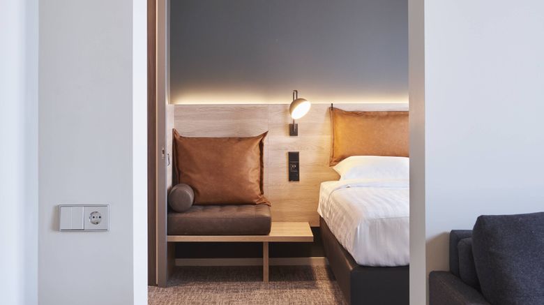<b>Moxy Birmingham NEC Room</b>. Images powered by <a href="https://leonardo.com/" title="Leonardo Worldwide" target="_blank">Leonardo</a>.
