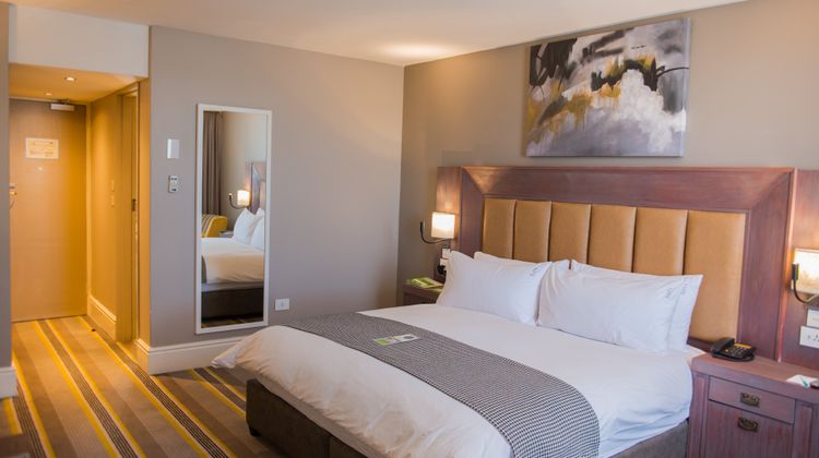 Holiday Inn Mutare Room