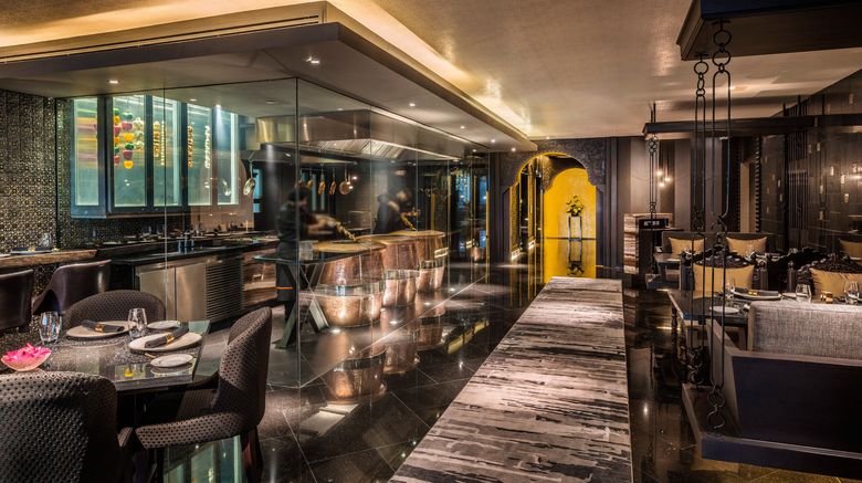 Holiday Inn Bangkok Sukhumvit Bangkok Thailand Hotels First Class Hotels In Bangkok Gds Reservation Codes Travelage West