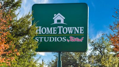 Hometowne Studios Dallas North Addison