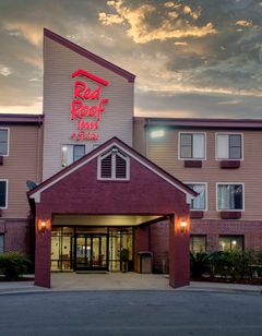 Red Roof Inn & Suites Savannah Airport