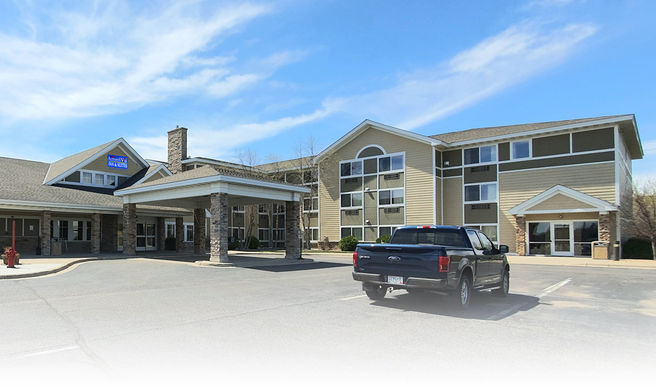 AmeriVu Inn & Suites Waconia Exterior