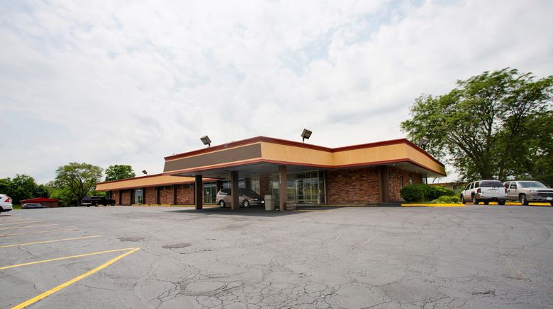 OYO Hotel at Chicago Rockford Internatio- Rockford, IL Hotels ...