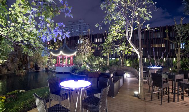 Golden Tulip Shanghai Rainbow Hotel Exterior
