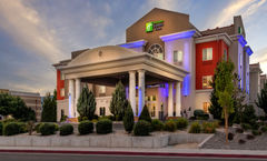 Holiday Inn Express Hotel & Suites