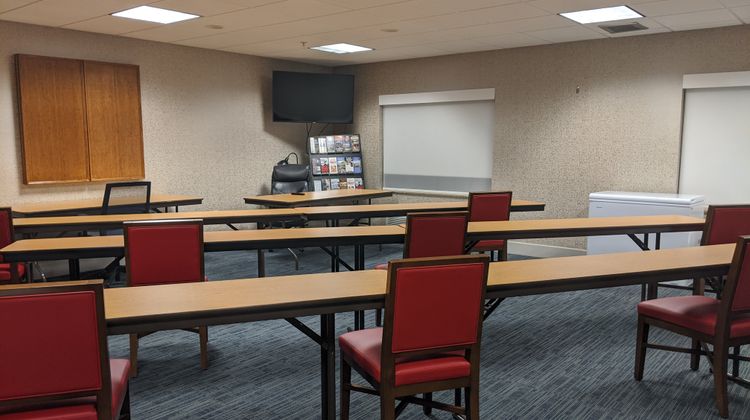 Holiday Inn Express Hotel & Suites Meeting
