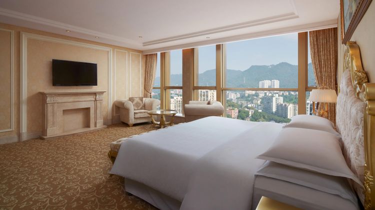 Sheraton Chongqing Hotel Room