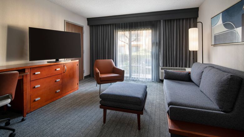 <b>Courtyard by Marriott Bakersfield Suite</b>. Images powered by <a href="https://leonardo.com/" title="Leonardo Worldwide" target="_blank">Leonardo</a>.