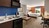 Holiday Inn Express & Suites Opelika Room