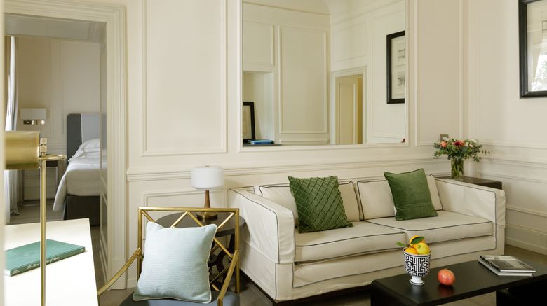 <b>J.K. Place Firenze Room</b>. Images powered by <a href="https://leonardo.com/" title="Leonardo Worldwide" target="_blank">Leonardo</a>.