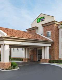 Holiday Inn Express & Suites Merced