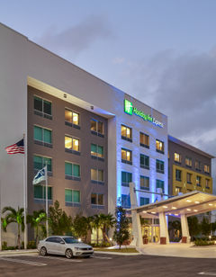 Holiday Inn Express & Suites Doral