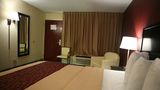 Red Roof Inn & Suites Cave City Room