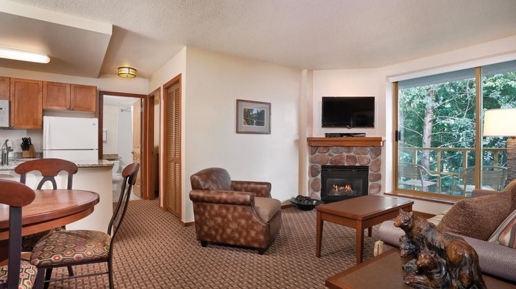 Whistler Cascade Lodge Room