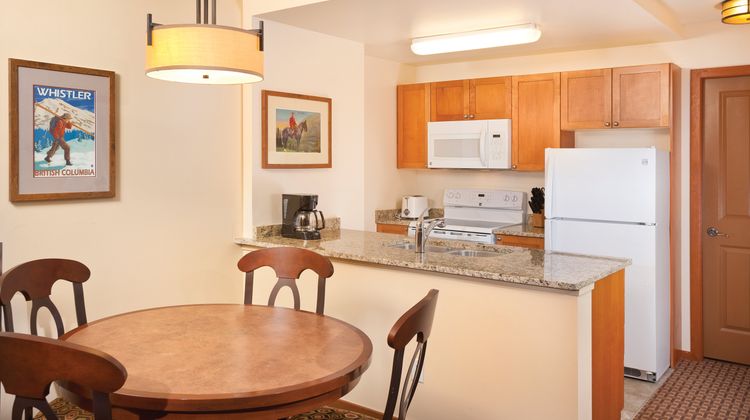 Whistler Cascade Lodge Room