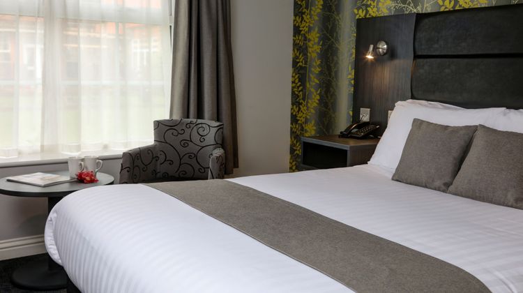 Allerton Court Hotel Room
