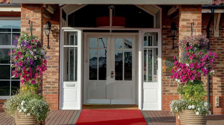 Allerton Court Hotel Exterior