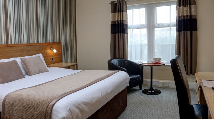 Allerton Court Hotel Room