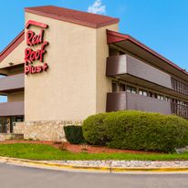 Red Roof PLUS+ Chicago Deerfield
