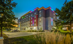 Holiday Inn Express Woodstock South