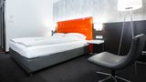 Select Hotel Berlin The Wall Room