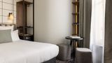 MODERNISTE Hotel Room