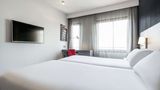 Hotel Ilunion Suites Madrid Room