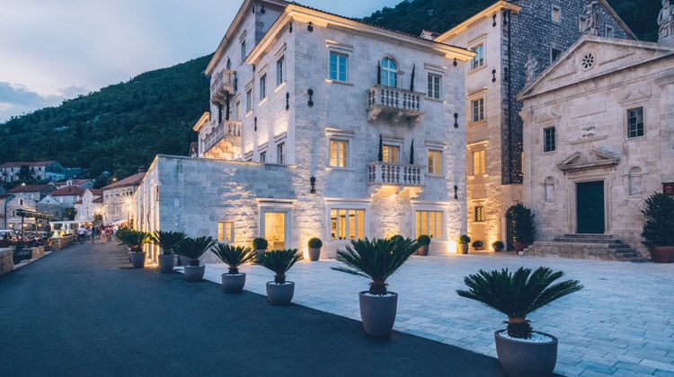 Heritage Grand Perast Hotel Exterior