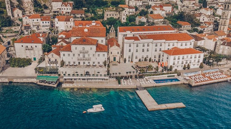 Heritage Grand Perast Hotel Exterior