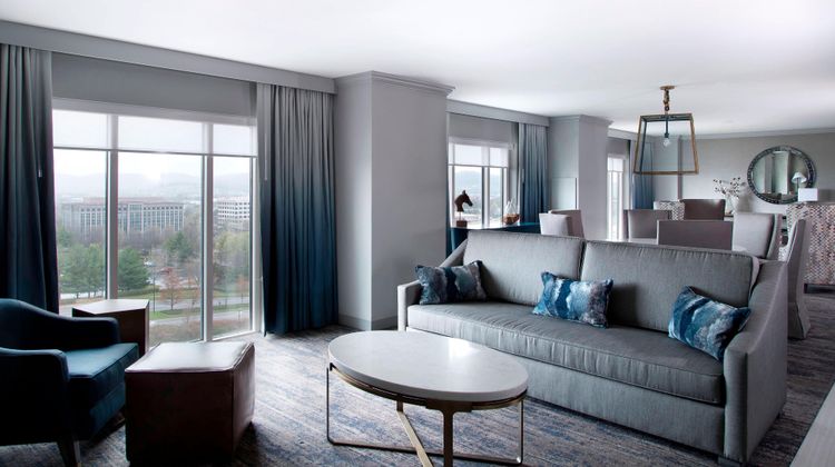 Franklin Marriott Cool Springs Suite