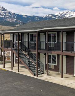 The Roosevelt Hotel Yellowstone