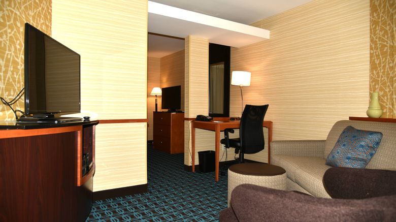 <b>Fairfield Inn & Suites Hartford Airport Suite</b>. Images powered by <a href="https://leonardo.com/" title="Leonardo Worldwide" target="_blank">Leonardo</a>.