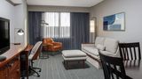 Courtyard Long Island MacArthur Airport Suite
