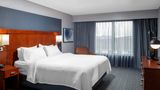 Courtyard Long Island MacArthur Airport Suite