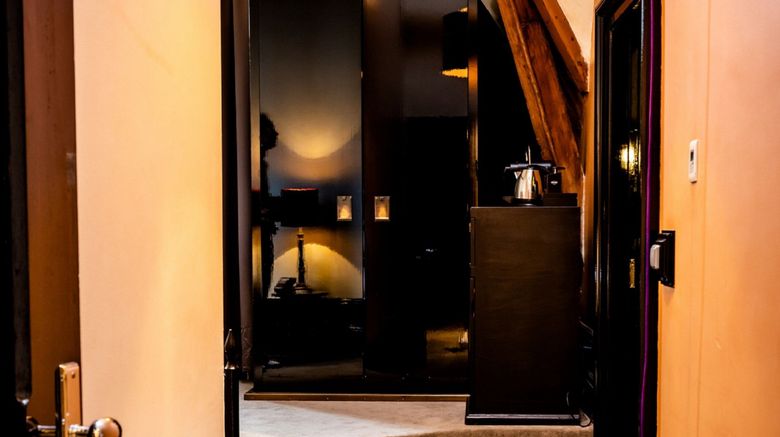 <b>The College Hotel Amsterdam Room</b>. Images powered by <a href="https://leonardo.com/" title="Leonardo Worldwide" target="_blank">Leonardo</a>.