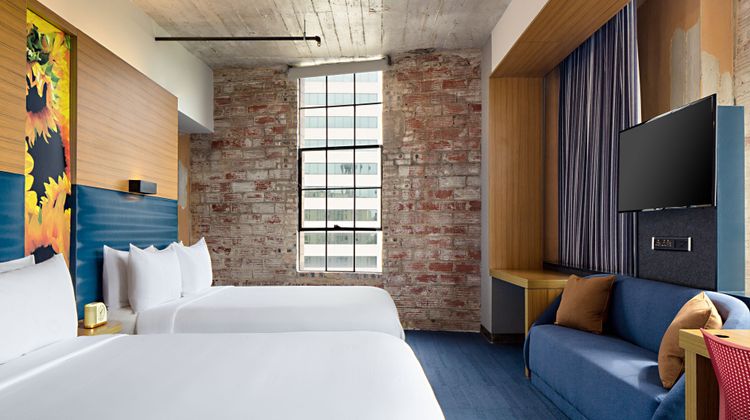 aloft Dallas Downtown Room