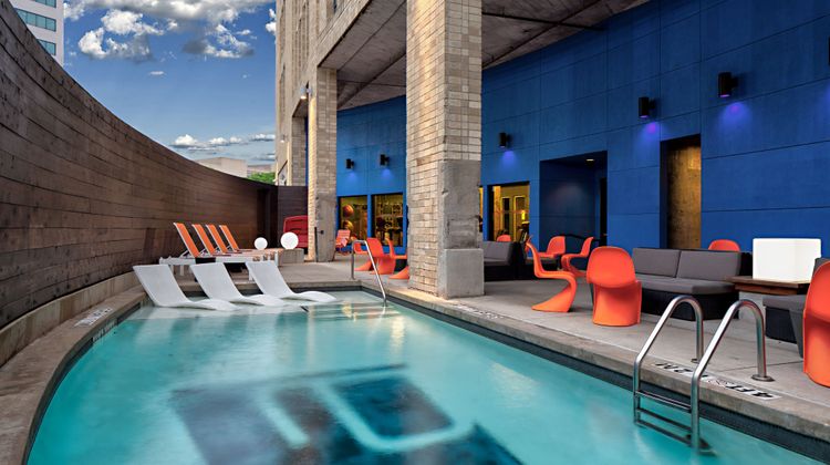 aloft Dallas Downtown Recreation