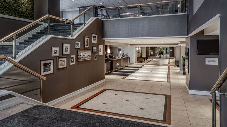 Delta Hotels by Marriott Montreal Exterior
