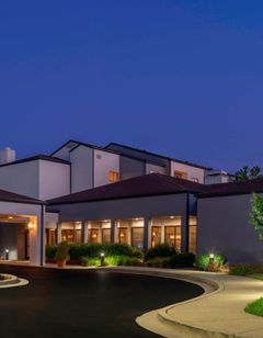 Courtyard by Marriott Louisville East