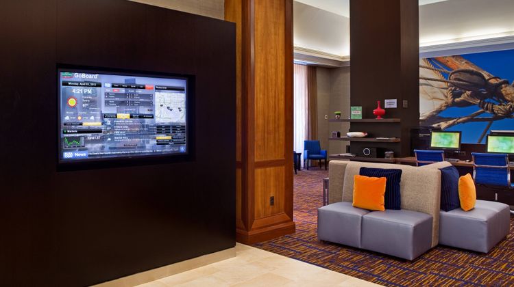 Courtyard by Marriott Inner Harbor Lobby