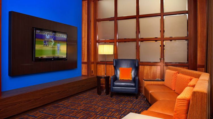 Courtyard by Marriott Inner Harbor Lobby
