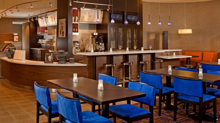 Courtyard by Marriott Inner Harbor Restaurant